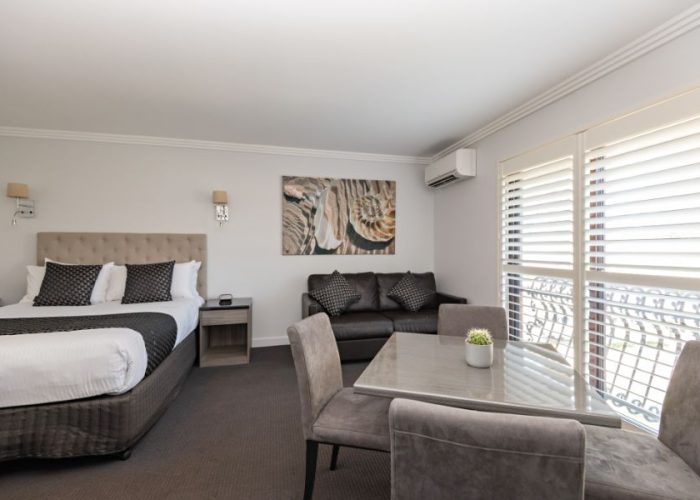 2021_Lincoln-Downs-Resort_rooms-2-bedroom-Suite2-2