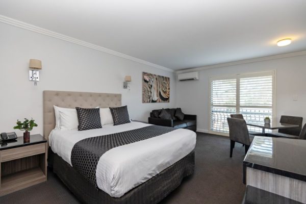 2021_Lincoln-Downs-Resort_rooms-2-bedroom-Suite3-1