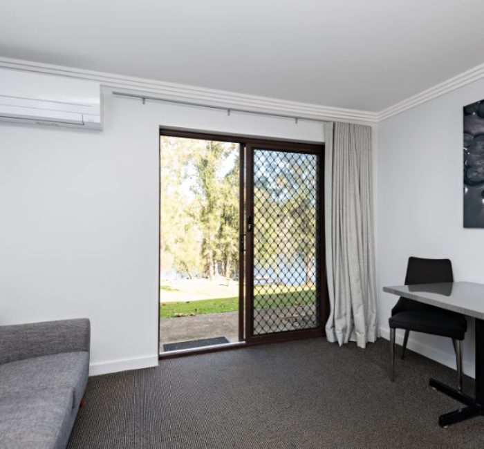 2021_Lincoln-Downs-Resort_rooms-Executive-Queen2-1