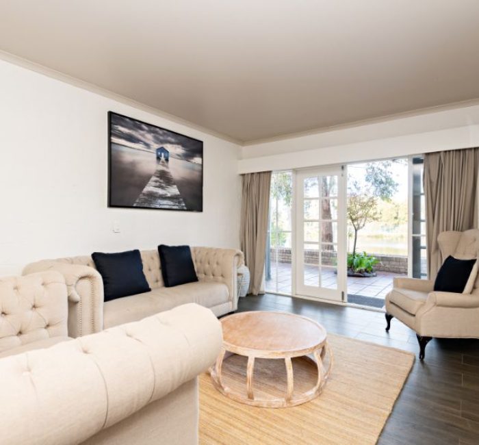 2021_Lincoln-Downs-Resort_rooms-Lakeview-Suite2-1