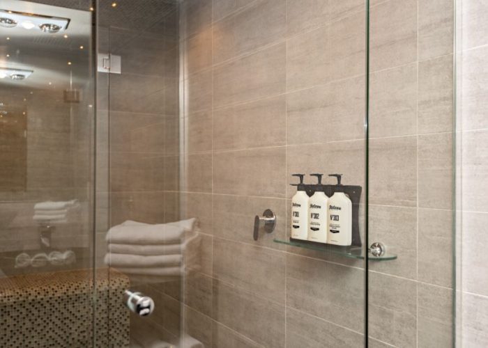 2021_Lincoln-Downs-Resort_rooms-Lakeview-Suite6-1