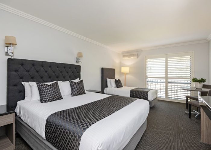 2021_Lincoln-Downs-Resort_rooms-Superior-Queen-1