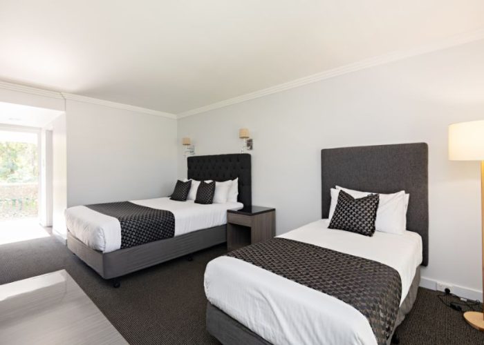 2021_Lincoln-Downs-Resort_rooms-Superior-Queen1